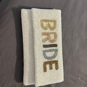 Bride clutch